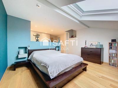 Maison - 230 m² - 6 pièces