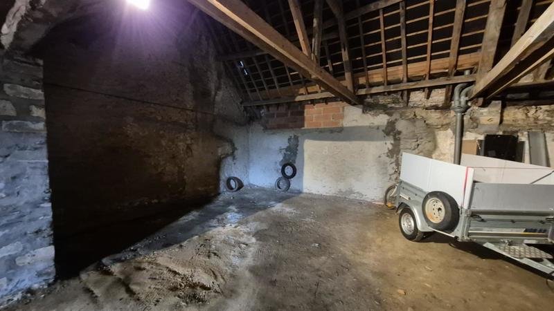 Parking / Garage - 300 m²