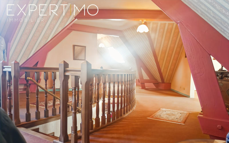 Maison - 200 m² - 6 pièces