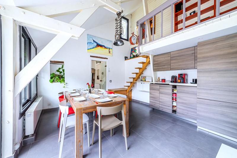 Demeure - 212 m² - 10 pièces