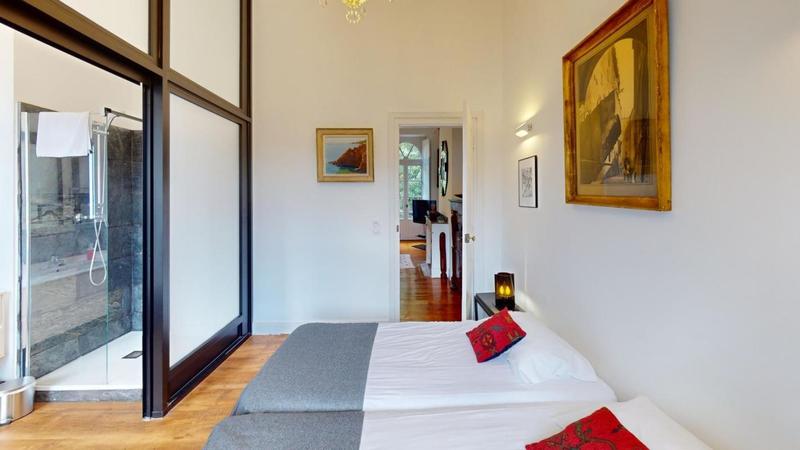 Appartement - 98 m² - 4 pièces