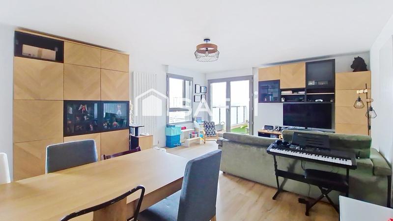 Appartement - 99 m² - 4 pièces