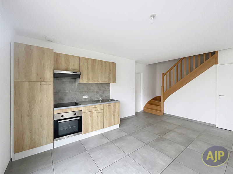 Maison - 86 m² - 4 pièces