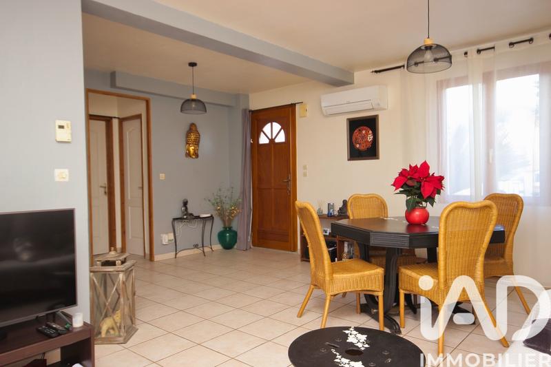 Maison - 90 m² - 5 pièces