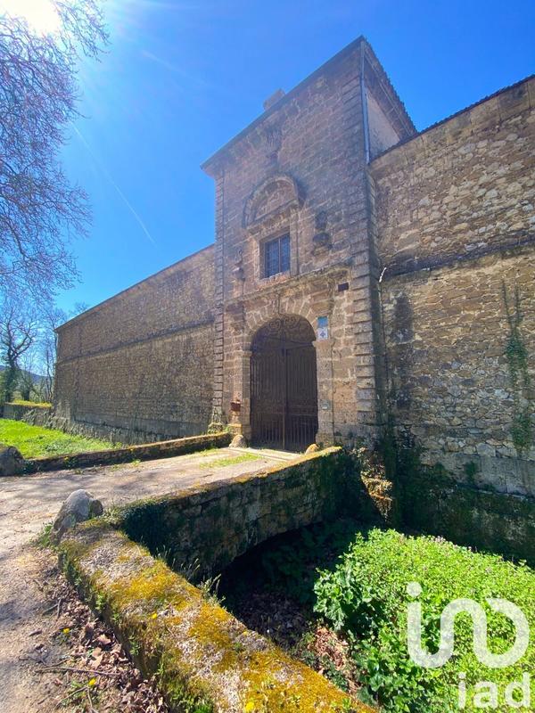 Château - 1 380 m² - 30 pièces