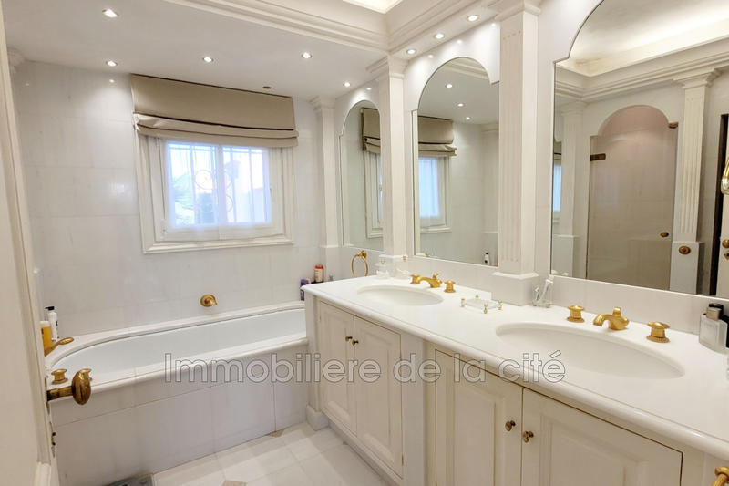 Maison - 165 m² - 6 pièces