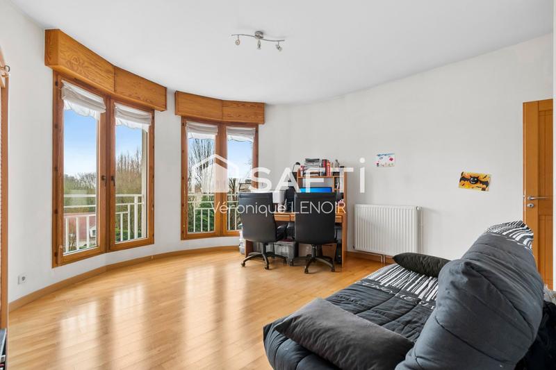 Maison - 238 m² - 6 pièces