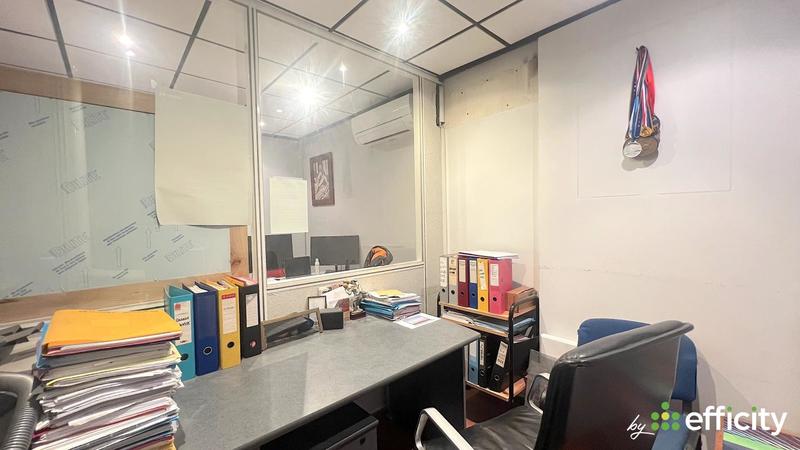 Bureau - 80 m² - 5 pièces