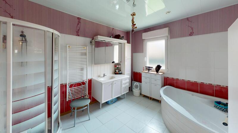 Maison - 188 m² - 7 pièces