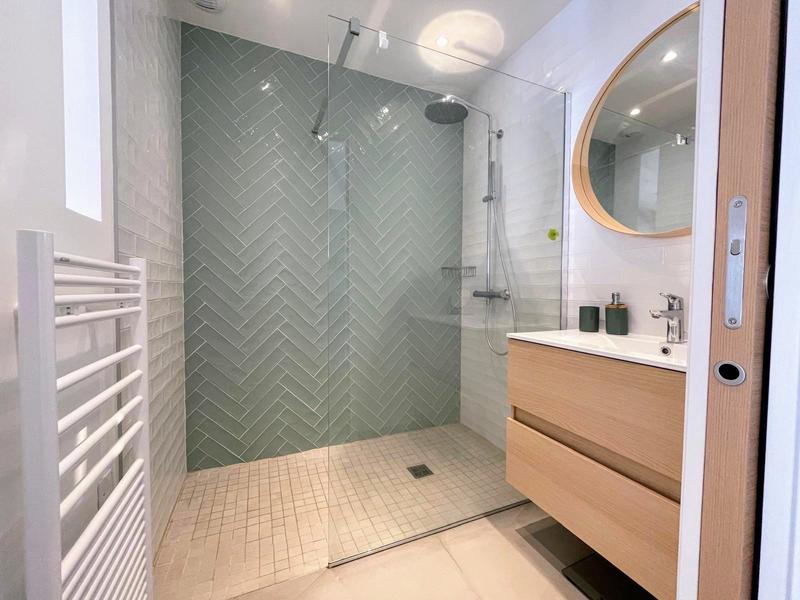 Maison contemporaine - 252 m² - 9 pièces