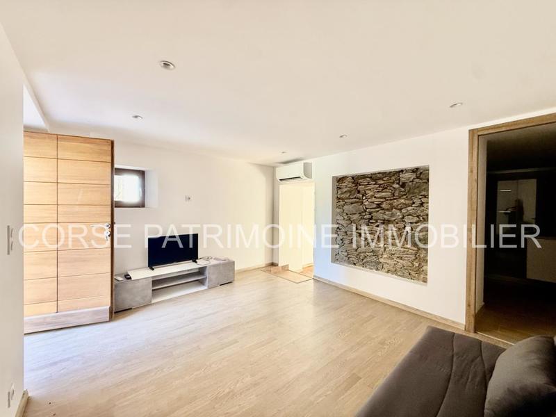 Studio - 30 m² - 1 pièce