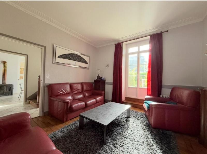 Maison - 153 m² - 8 pièces