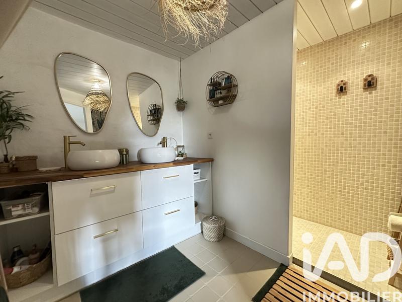 Maison - 256 m² - 10 pièces