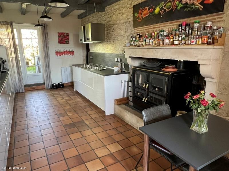 Maison - 218 m² - 7 pièces