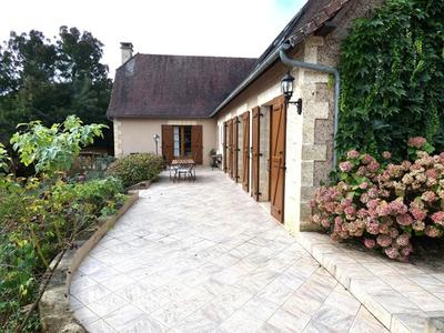 Maison - 200 m² - 8 pièces