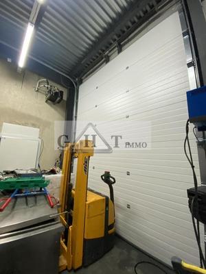 Entrepôt - 1 100 m²