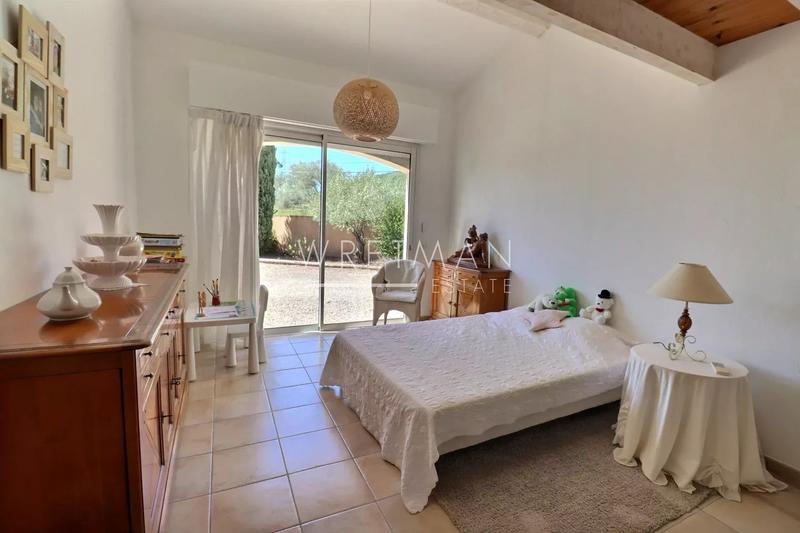 Villa - 230 m² - 9 pièces