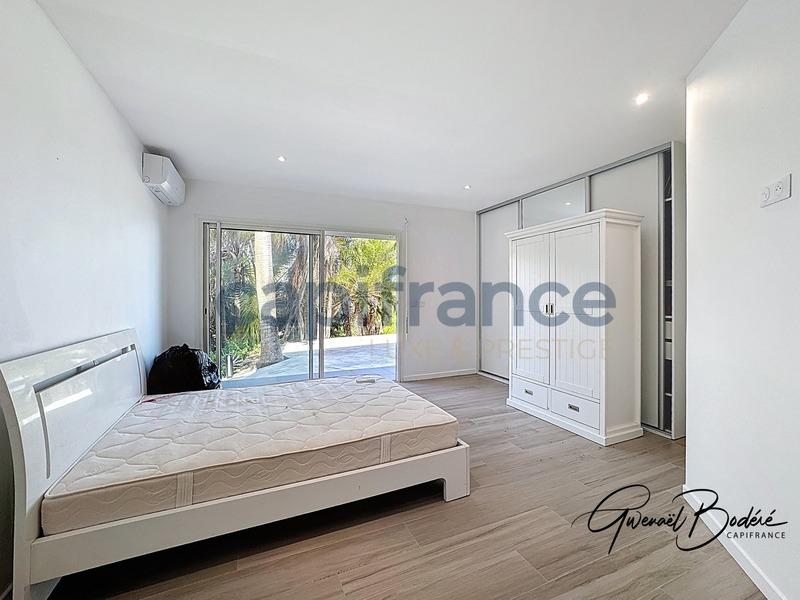 Villa - 226 m² - 6 pièces