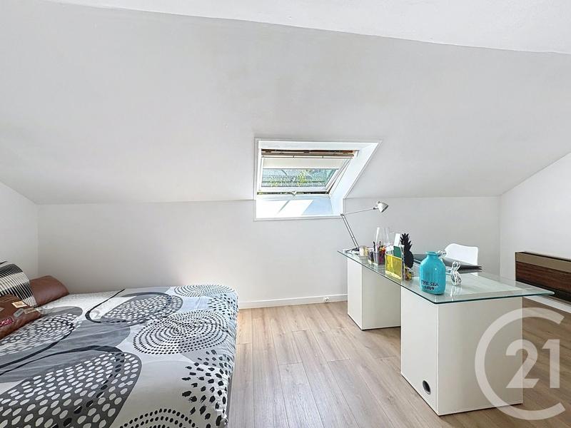 Maison - 121 m² - 6 pièces