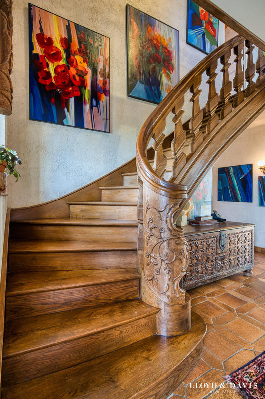 Maison - 213 m² - 7 pièces