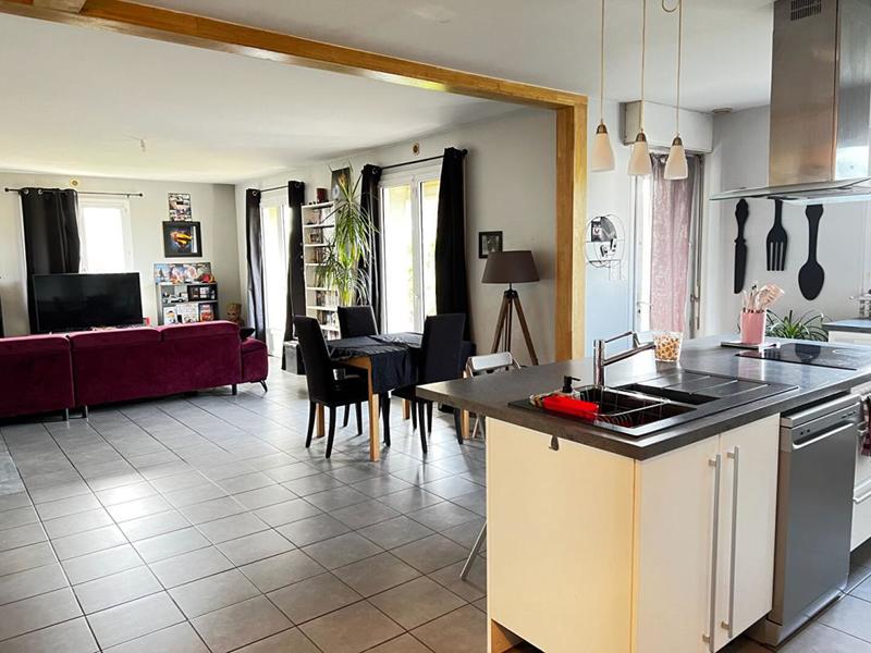 Maison - 98 m² - 4 pièces