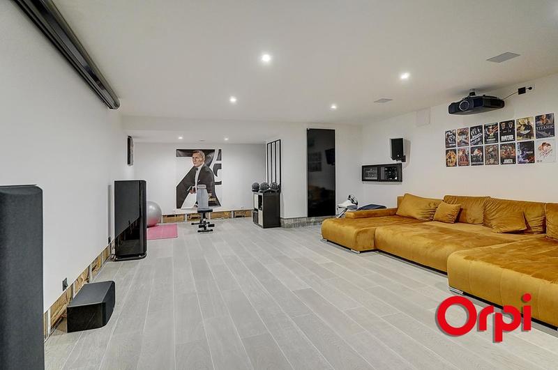 Maison - 175 m² - 6 pièces