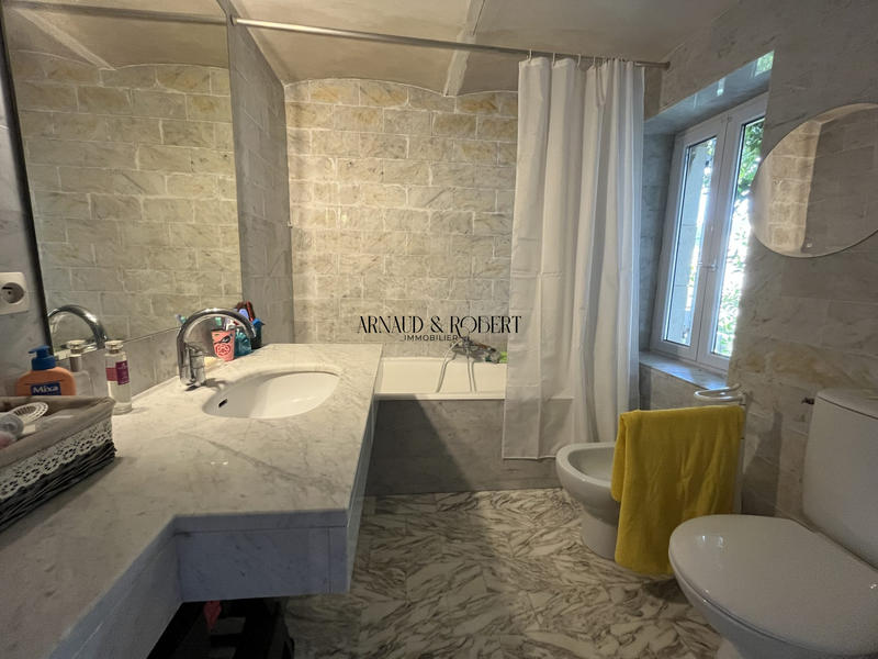 Maison ancienne - 190 m² - 7 pièces