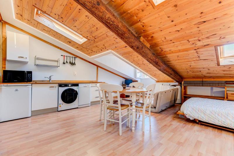 Studio - 25 m² - 1 pièce