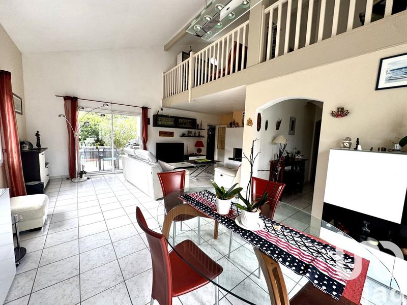 Maison - 162 m² - 7 pièces