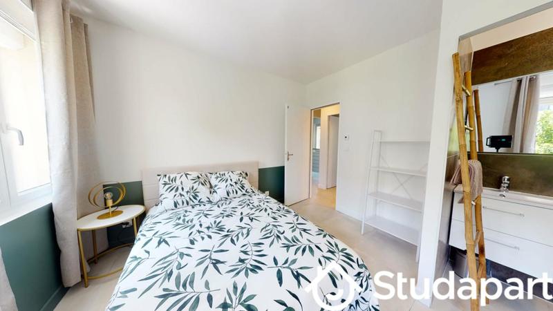 Chambre - 12 m² - 1 pièce