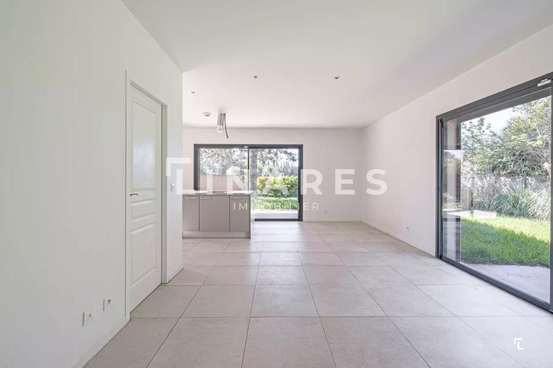 Maison - 185 m² - 5 pièces