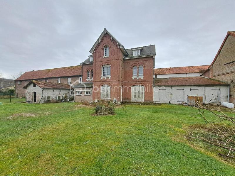 Maison - 310 m² - 11 pièces