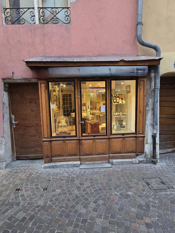 Fonds de commerce - Local commercial - 16 m²