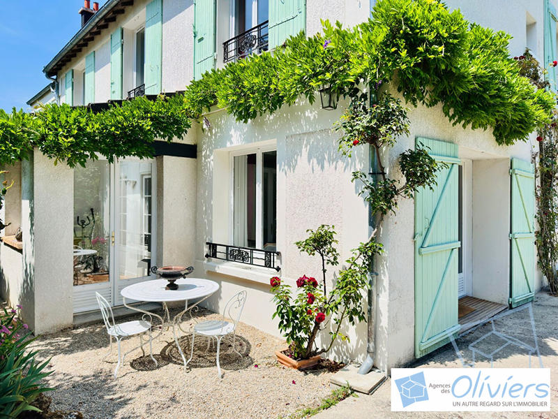 Maison - 180 m² - 6 pièces