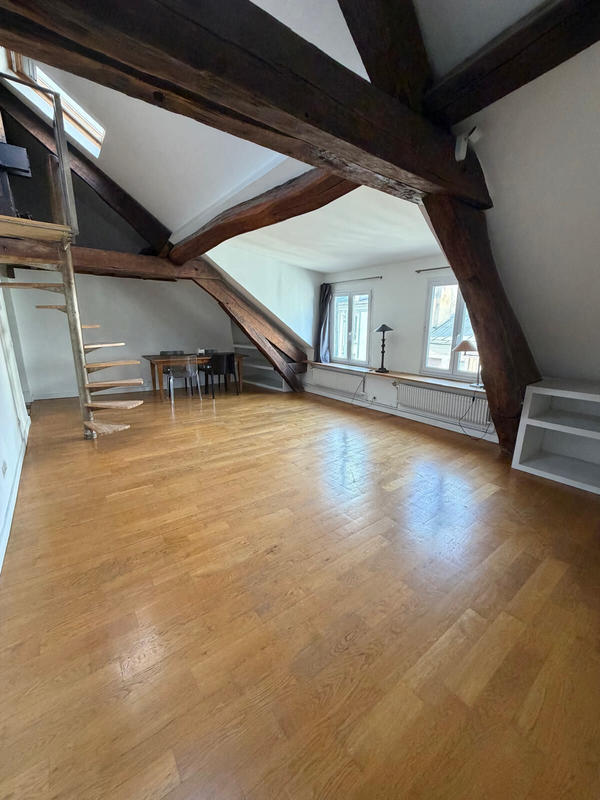 Appartement - 84 m² - 3 pièces