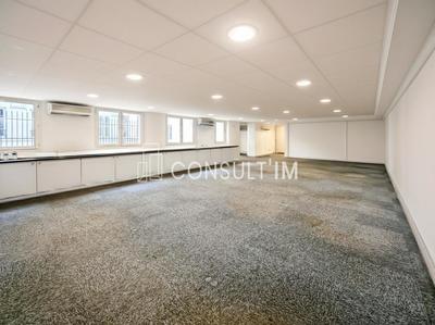Bureau - 275 m²