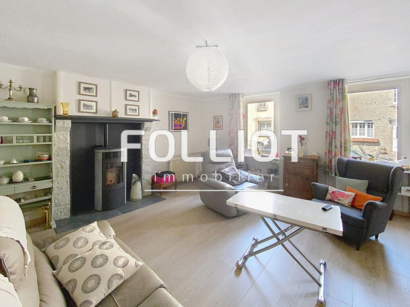 Maison - 200 m² - 7 pièces