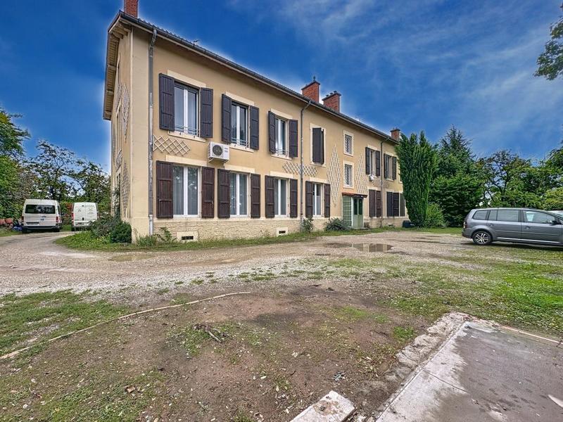 Appartement - 100 m² - 4 pièces