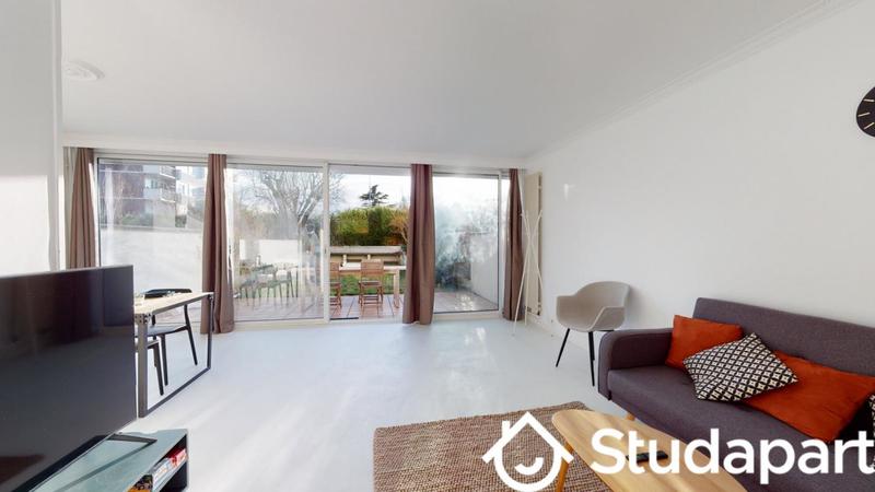 Chambre - 10 m² - 1 pièce