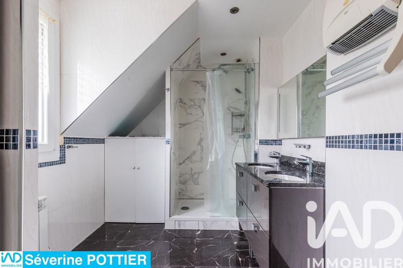 Maison - 166 m² - 7 pièces