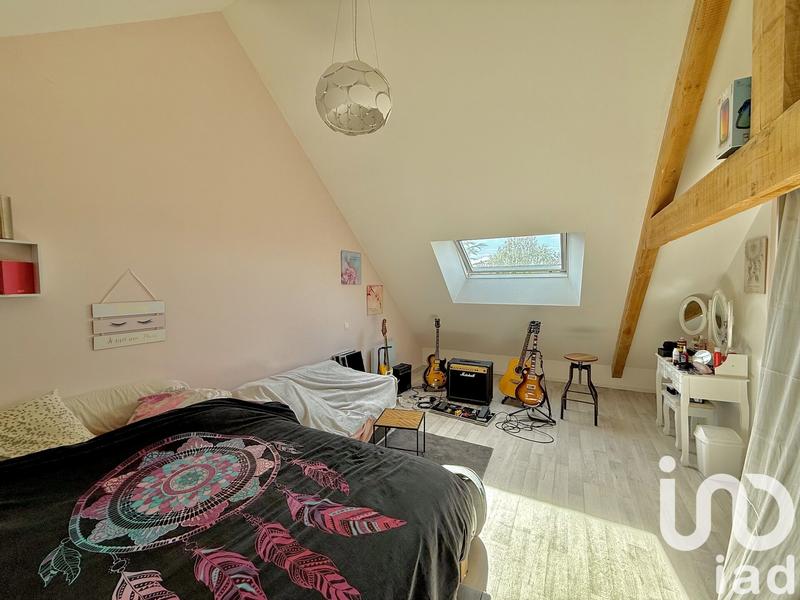 Maison - 240 m² - 8 pièces