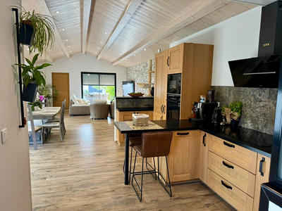 Maison - 137 m² - 4 pièces