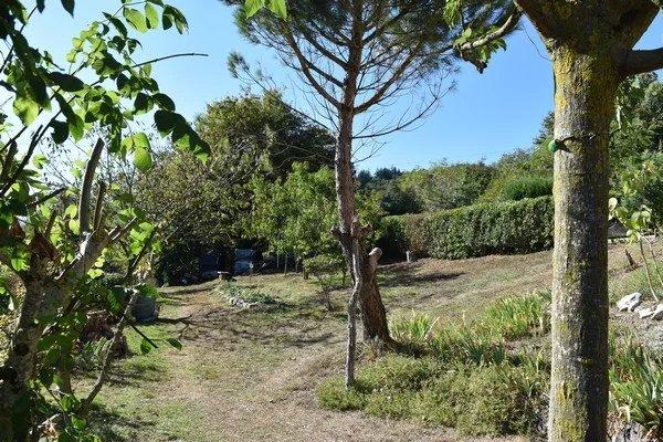 Maison - 270 m² - 12 pièces