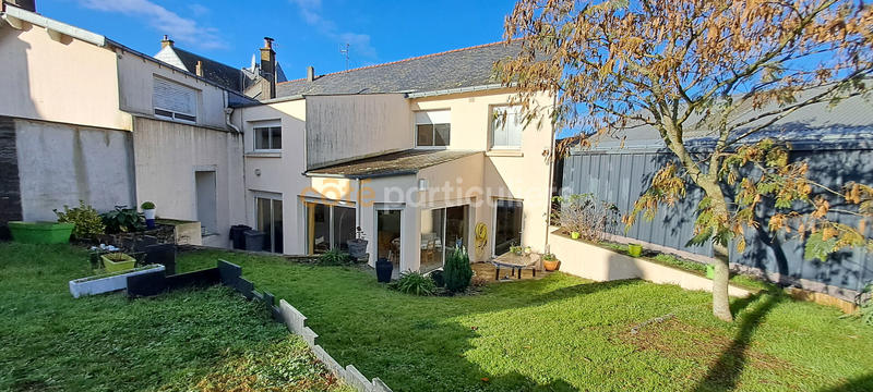 Maison - 200 m² - 7 pièces