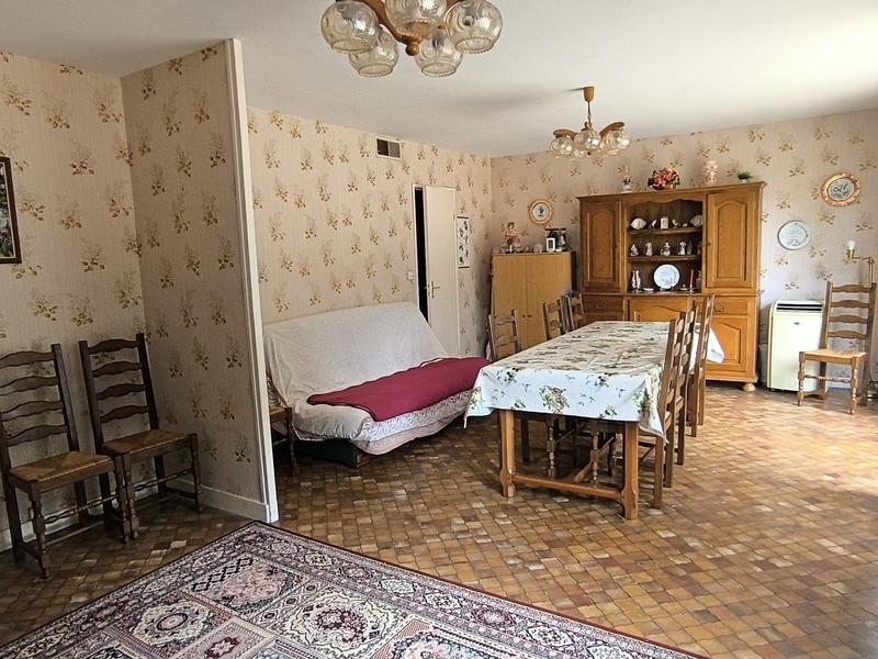 Maison - 94 m² - 5 pièces