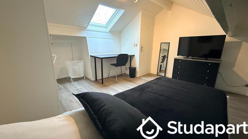 Chambre - 10 m² - 1 pièce