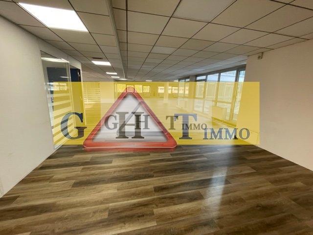 Bureau - 300 m²