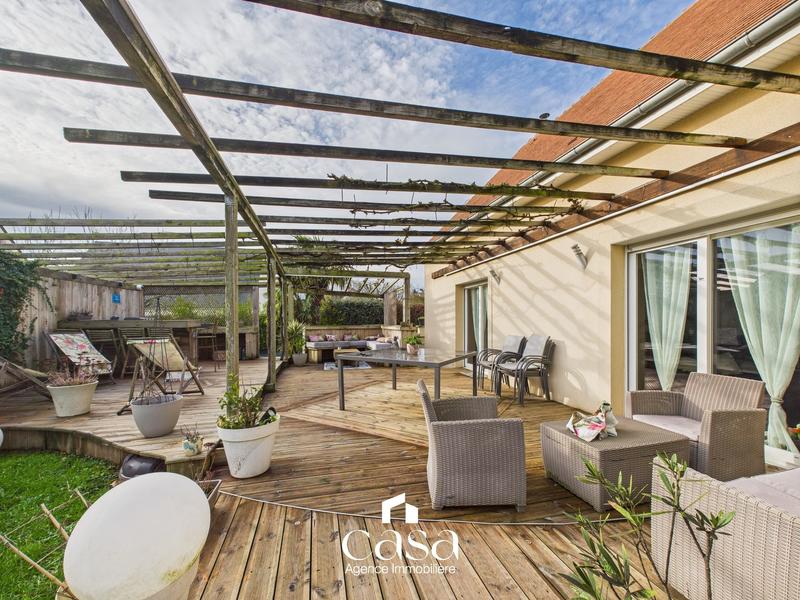 Maison contemporaine - 210 m² - 6 pièces