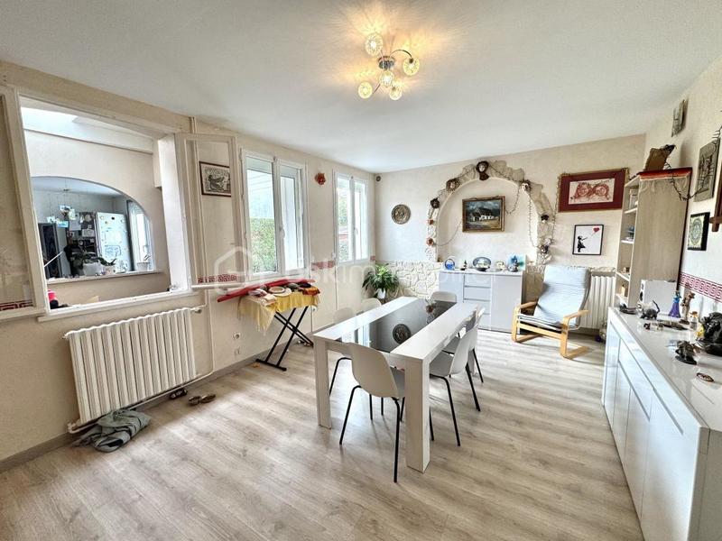 Maison - 140 m² - 8 pièces