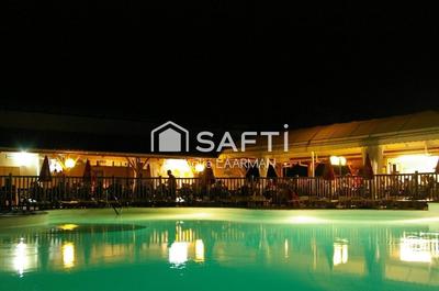 Local commercial - 506 074 m²